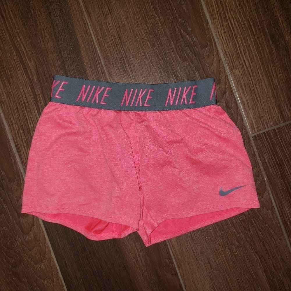 Nike Coral Kids Shorts sz Medium